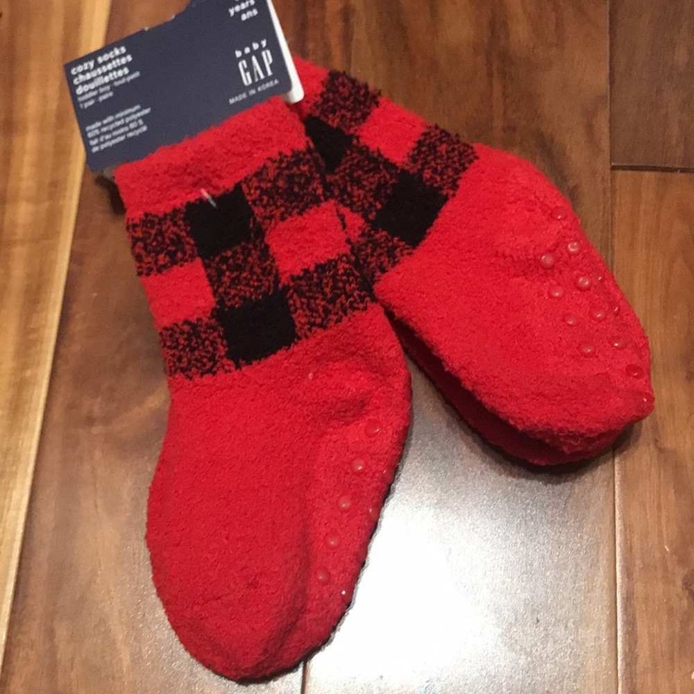NWT Toddler Socks! 0-2Years. 2 Pairs. Red & Black Checkerboard. Non-Slip Soles